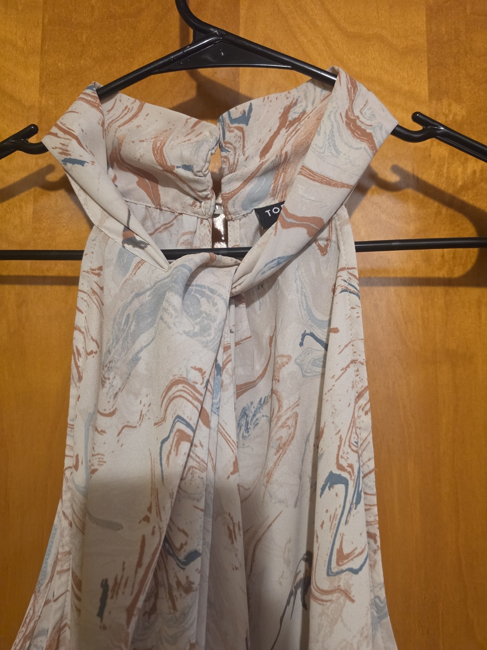TOBI Sleeveless Marble-Print Halter Dress in Cream and Blue